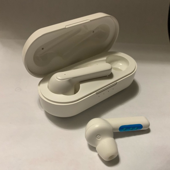 Wireless earbuds - Picture 3 of 3